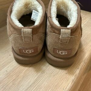 Ugg suede kids micro boots, used, size 5